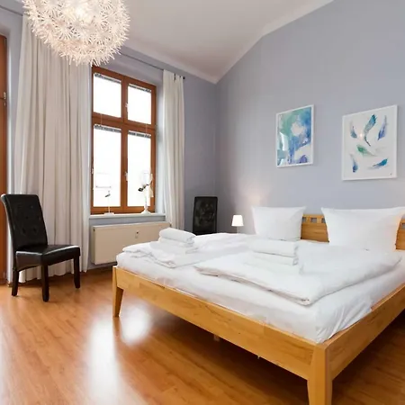Kaisers Vis _ Vis Apartment *